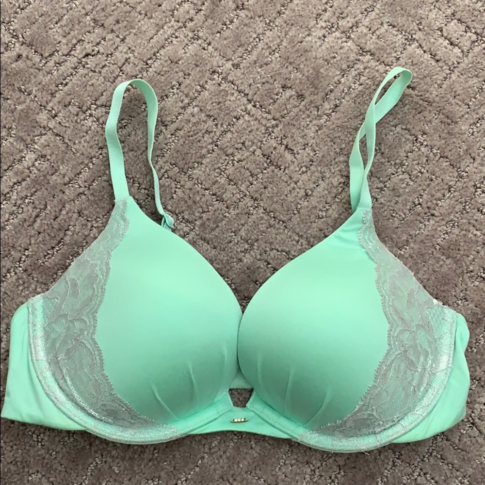 Fabulous by Victoria’s Secret bra NWOT